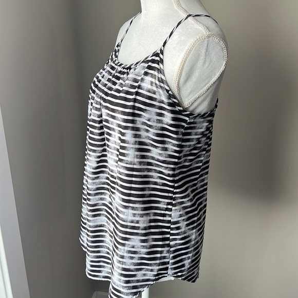 5/$25 Faded Glory Top - Picture 5 of 10